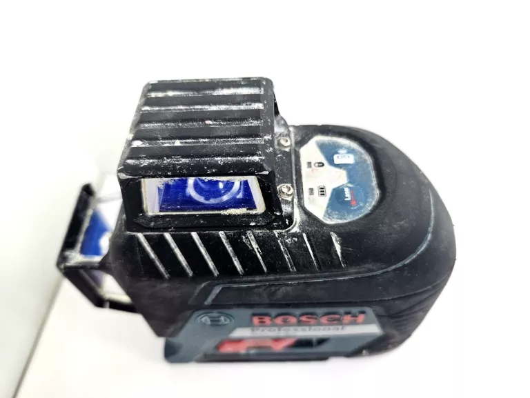 LASER KRZYŻOWY BOSCH GLL 3-80 P + STATYW