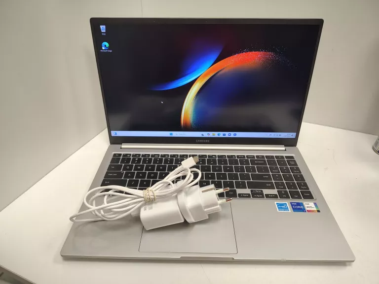 LAPTOP SAMSUNG 750XFG+ZAS 1.8TB/16GB/WIN11/I7-1355U