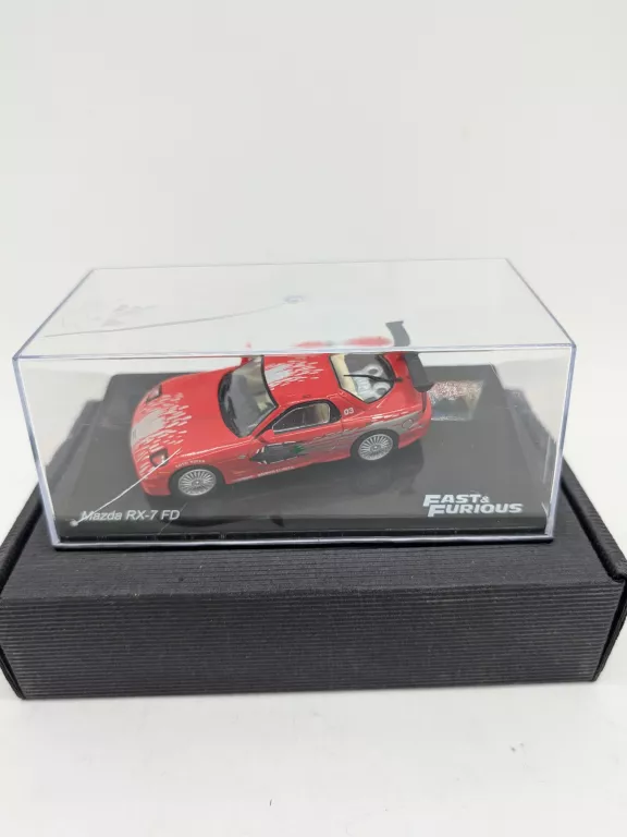 1:43 FAST & FURIOUS SZYBCY I WŚCIEKLI MAZDA RX-7 FD