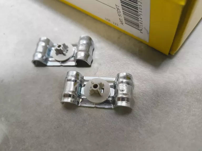 UCHWYT PODWÓJNY CELO DFT 7MM 100SZT