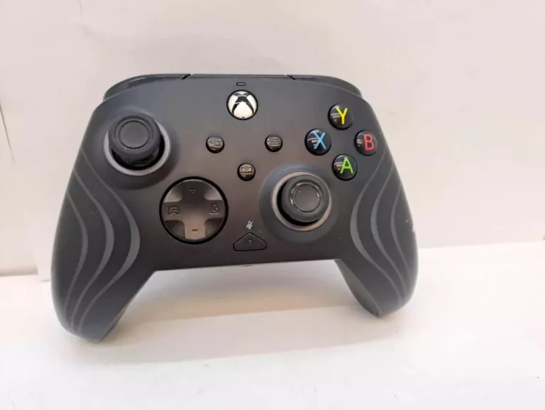PAD DO XBOX360 PDP AFTERGLOW WAVE 049-024-EU SAM [250524012]