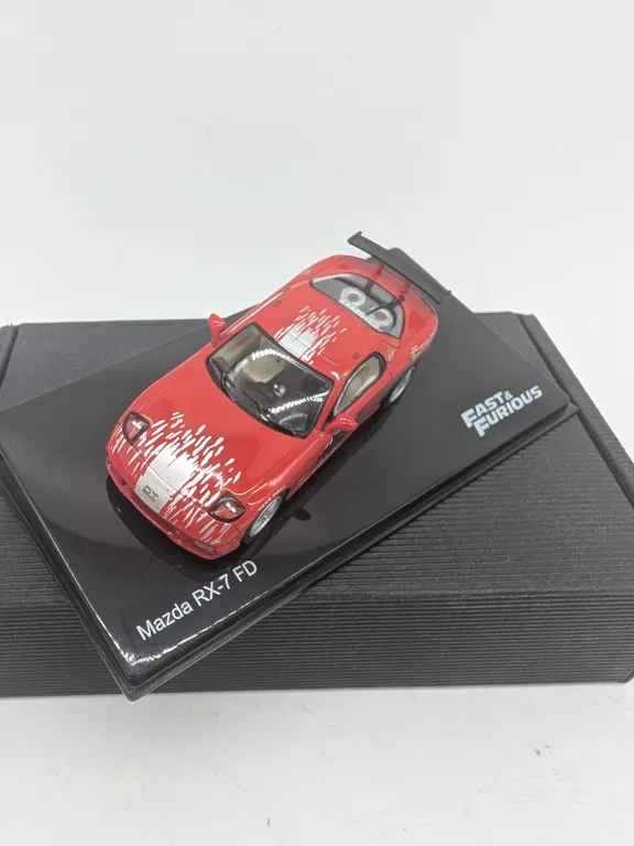 1:43 FAST & FURIOUS SZYBCY I WŚCIEKLI MAZDA RX-7 FD