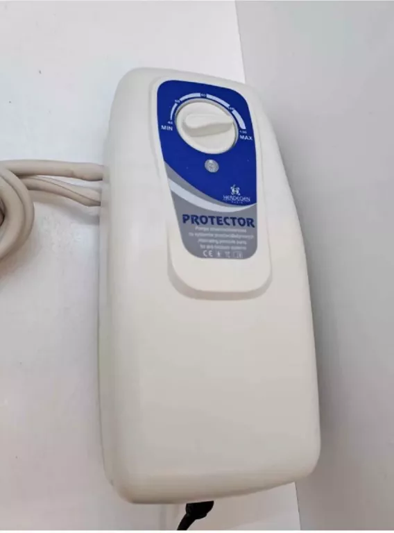 MATERAC PRZECIWODLEŻYNOWY Z POMPKĄ PROTECTOR I MATERAC KOMPLET