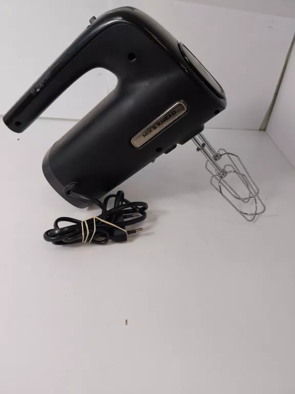 MIKSER BLACK&DECKER BXMX300E