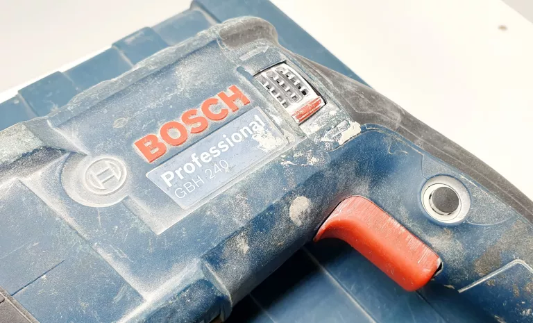 MŁOTOWIERTARKA BOSCH GBH 240