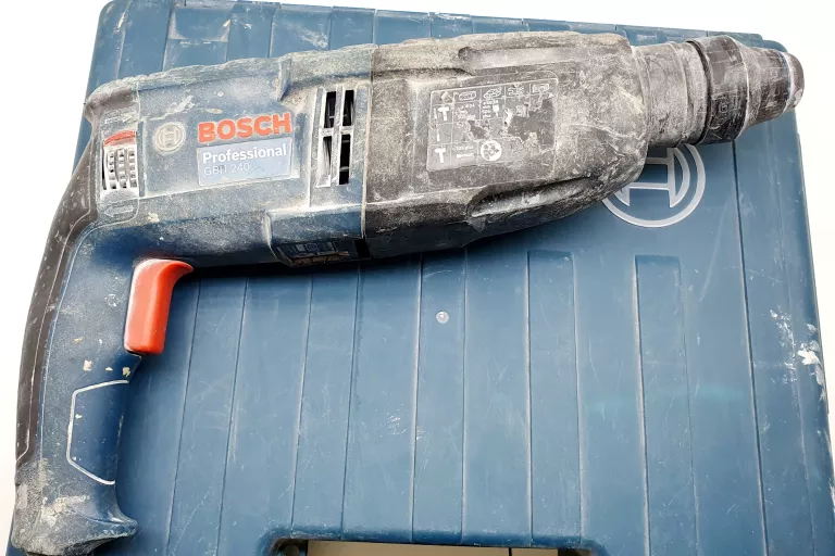 MŁOTOWIERTARKA BOSCH GBH 240