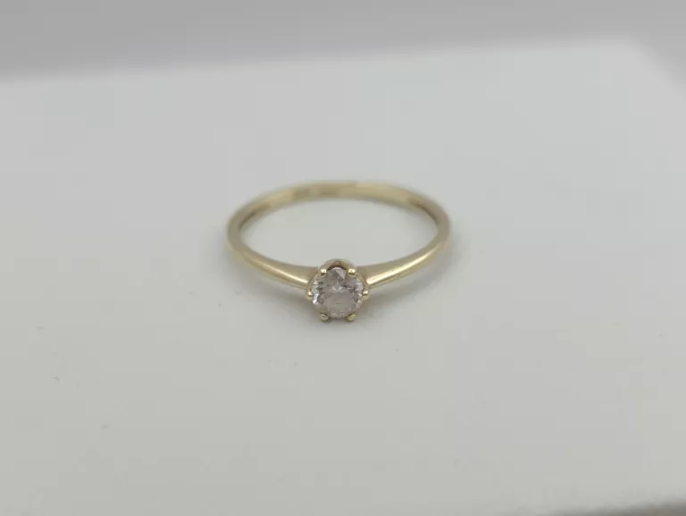 ZŁOTY PIERŚCIONEK - 333 8K R.13 0,95G