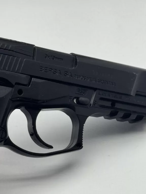 WIATRÓWKA BERSA THUNDER 9 PRO / 4.5MM / CO2 / PUDEŁKO / EAN: 5707843049658