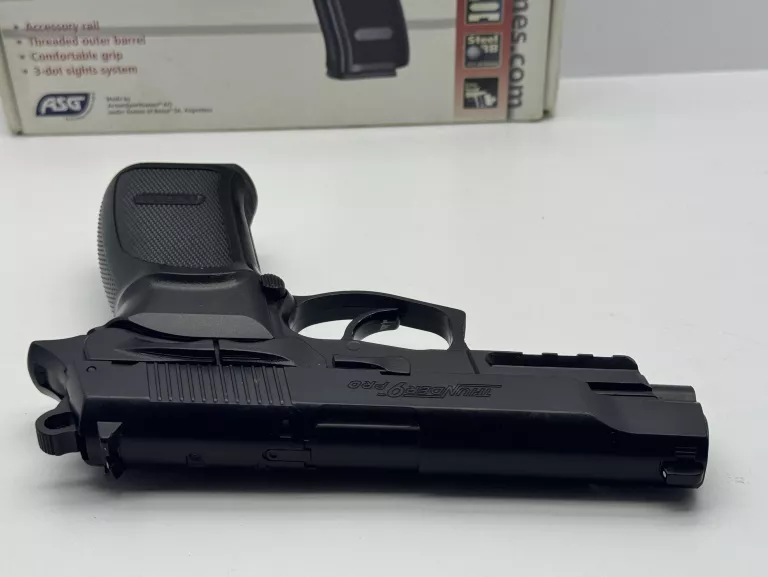 WIATRÓWKA BERSA THUNDER 9 PRO / 4.5MM / CO2 / PUDEŁKO / EAN: 5707843049658
