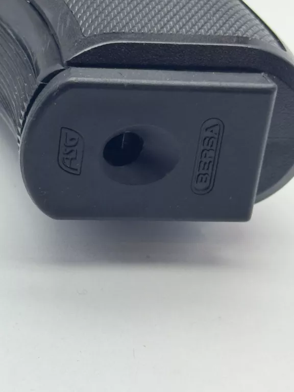 WIATRÓWKA BERSA THUNDER 9 PRO / 4.5MM / CO2 / PUDEŁKO / EAN: 5707843049658