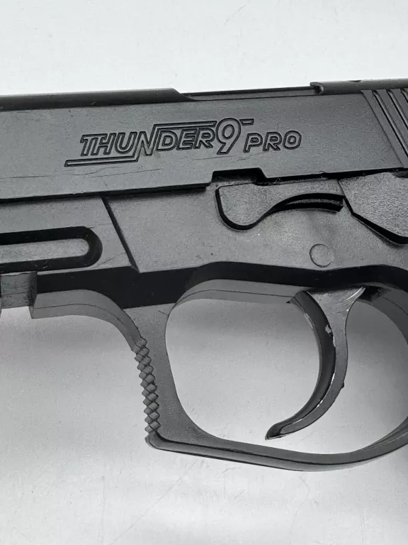 WIATRÓWKA BERSA THUNDER 9 PRO / 4.5MM / CO2 / PUDEŁKO / EAN: 5707843049658