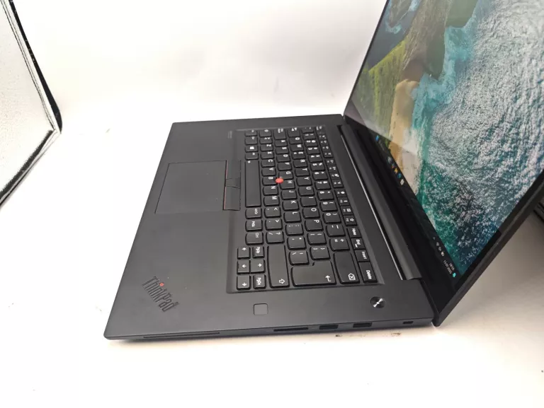 LAPTOP LENOVO THINKPAD P1 GEN 2 TOUCH INTEL XEON 16GB RAM QUADRO + ŁAD