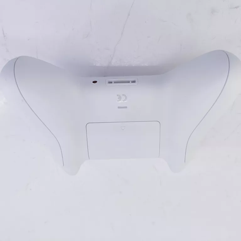 ORYGINALNY PAD MICROSOFT 1914 XBOX SERIES S / X ONE S / X BIAŁY KOMPLET