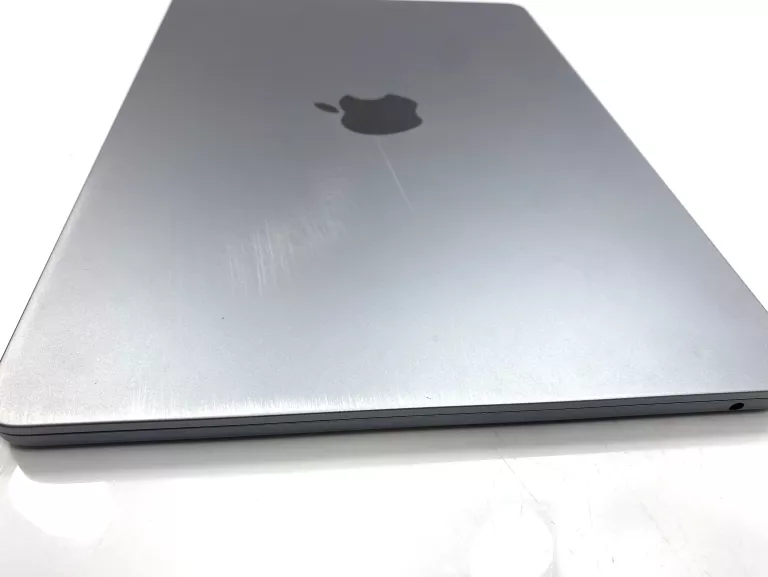 LAPTOP MACBOOK AIR M2 2022 A2681