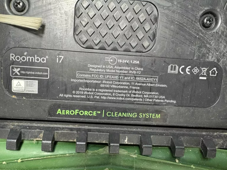 ROBOT SPRZĄTAJĄCY IROBOT ROOMBA I7