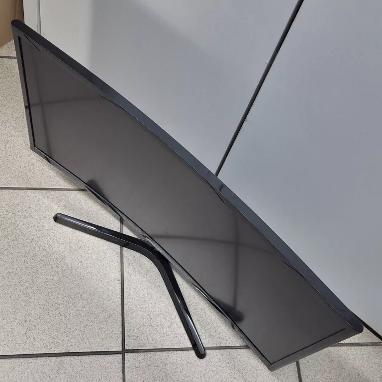 monitor-samsung-lc24f396fhuxen-curved-24-full-hd-va-60hz-4ms-zakrzywiony-kod-producenta-lc24f396fhuxen