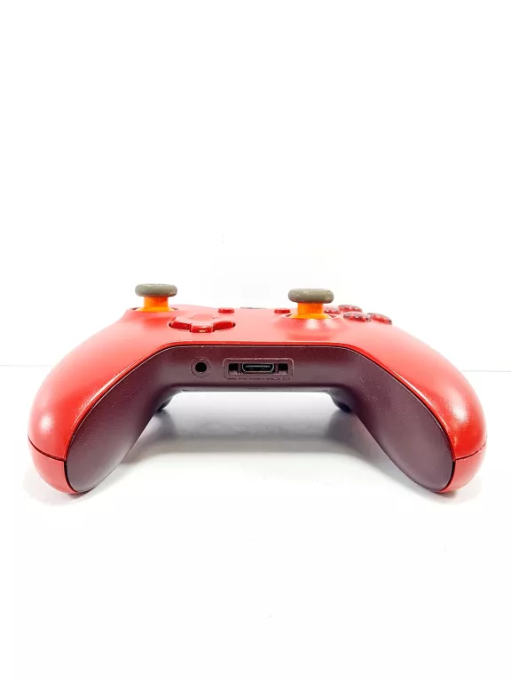 PAD DO XBOX ONE MODEL 1708 CZERWONY