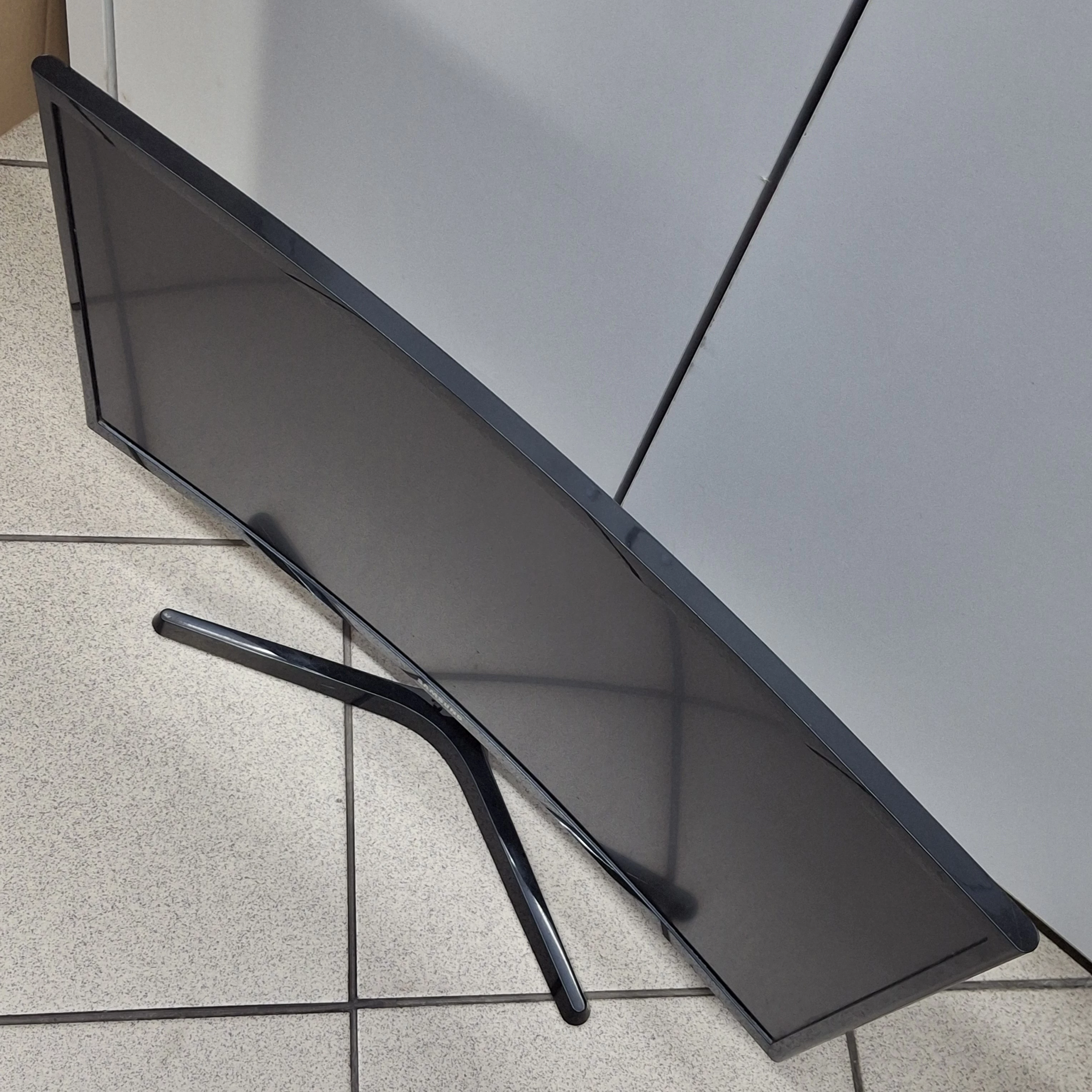 monitor-samsung-lc24f396fhuxen-curved-24-full-hd-va-60hz-4ms-zakrzywiony-kod-producenta-lc24f396fhuxen