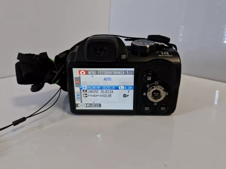 APARAT FUJIFILM FINEPIX S4200 ŁADNY CYFROWY