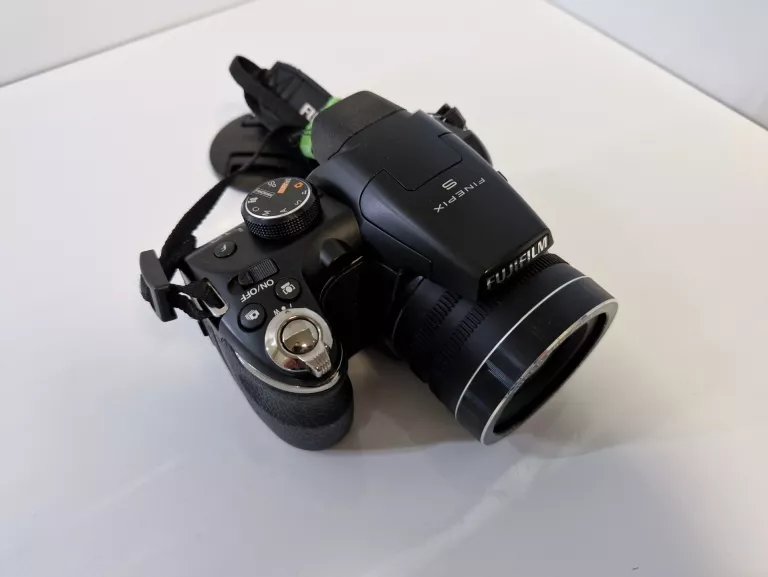APARAT FUJIFILM FINEPIX S4200 ŁADNY CYFROWY