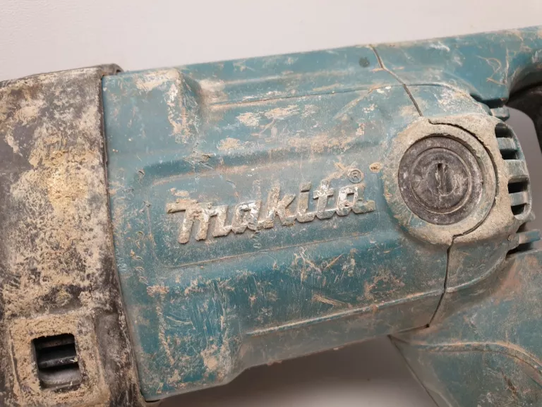 PIŁA SZABLASTA LISI OGON MAKITA JR3050T WALIZKA