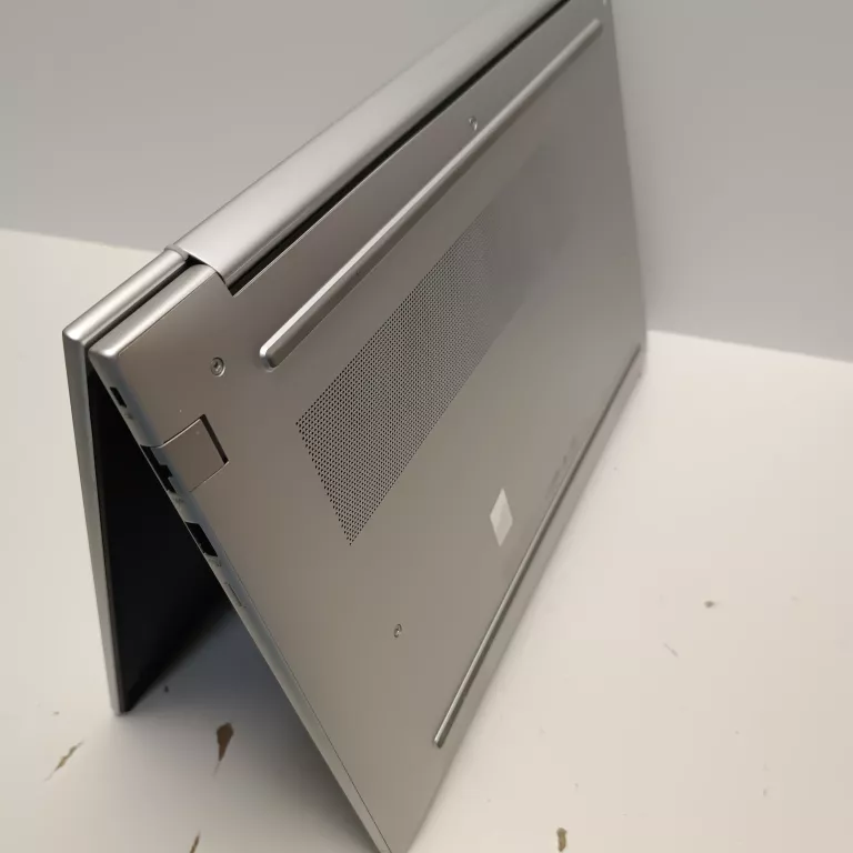 HP HSN-Q38C-6 32GB INTEL CORE I7 ULTRA