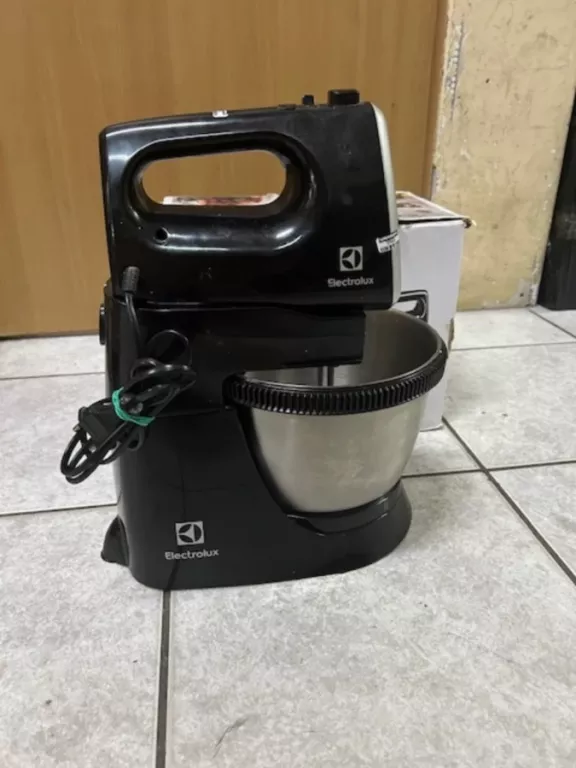 MIKSER RĘCZNY ELECTROLUX ESM3310