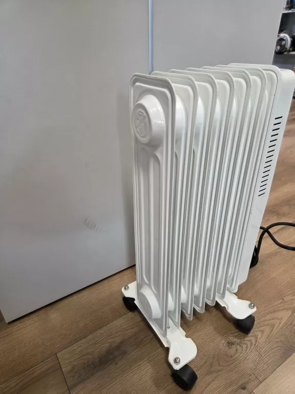 GRZEJNIK OLEJOWY SELECLINE 1500 W BIAŁY