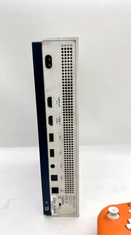 KONSOLA MICROSOFT XBOX ONE S 500GB + 1 PAD