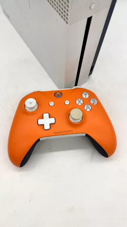 KONSOLA MICROSOFT XBOX ONE S 500GB + 1 PAD