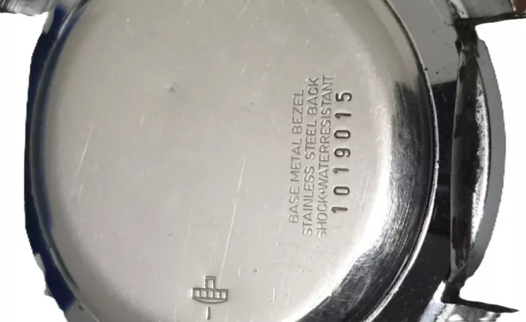 ZEGAREK JUNGHANS QUARTZ CAL. 667.70