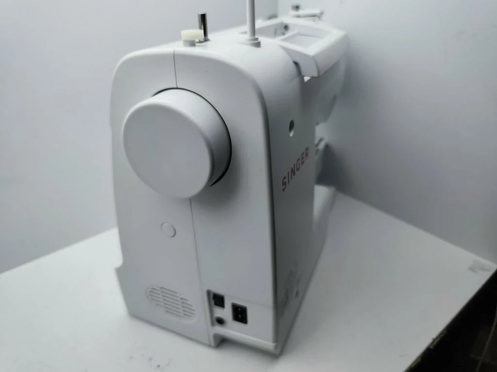 maszyna-do-szycia-singer-symphonie-vi-40-programow-model-symphonie-vi