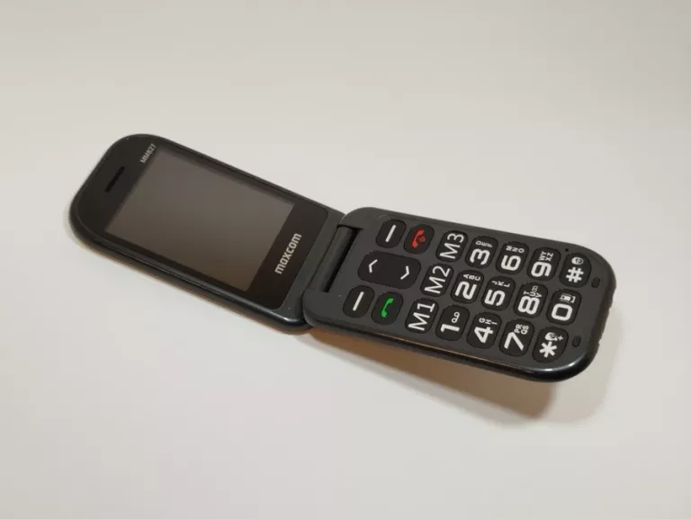 TELEFON MAXCOM MM827