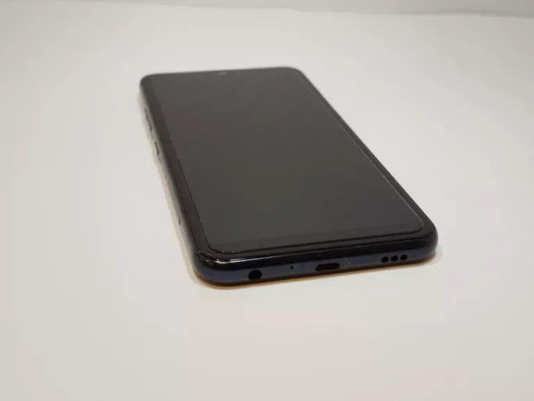 TELEFON LG Q60