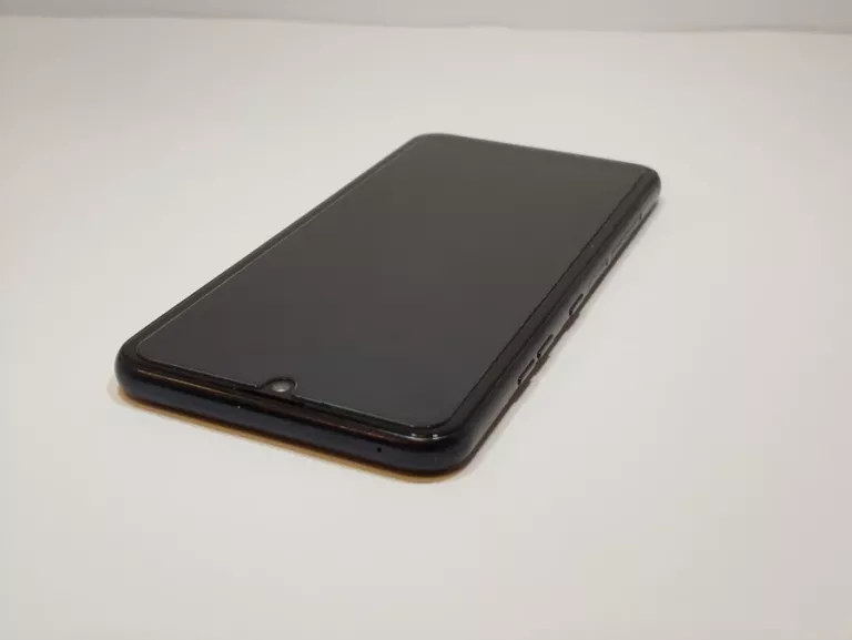 TELEFON LG Q60