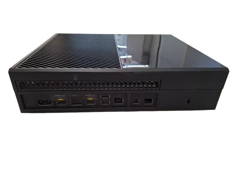 FAJNY ZESTAWIK KONSOLA XBOX ONE 1540