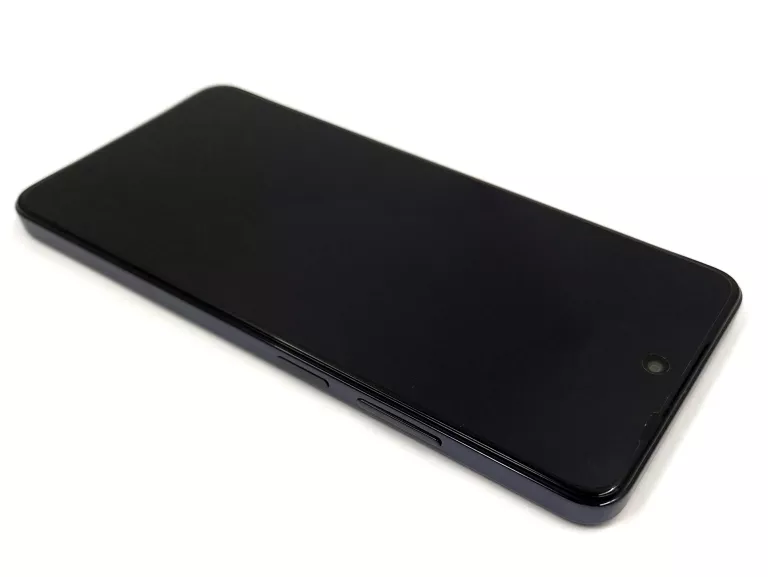 OPPO A80 - 8GB / 256GB