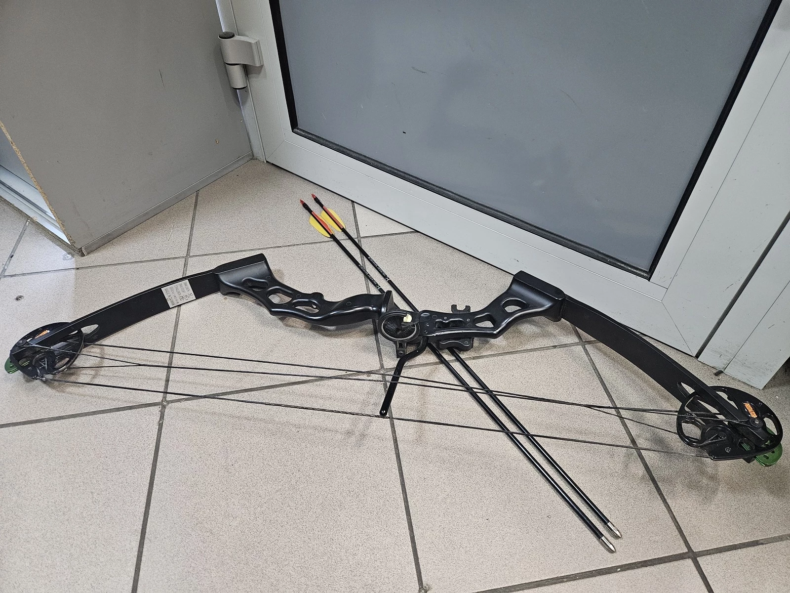 luk-bloczkowy-poe-lang-predator-2-strzaly-saturna-41-glogow