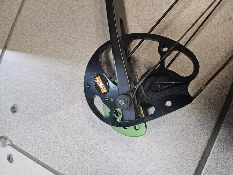 luk-bloczkowy-poe-lang-predator-2-strzaly-model-predator