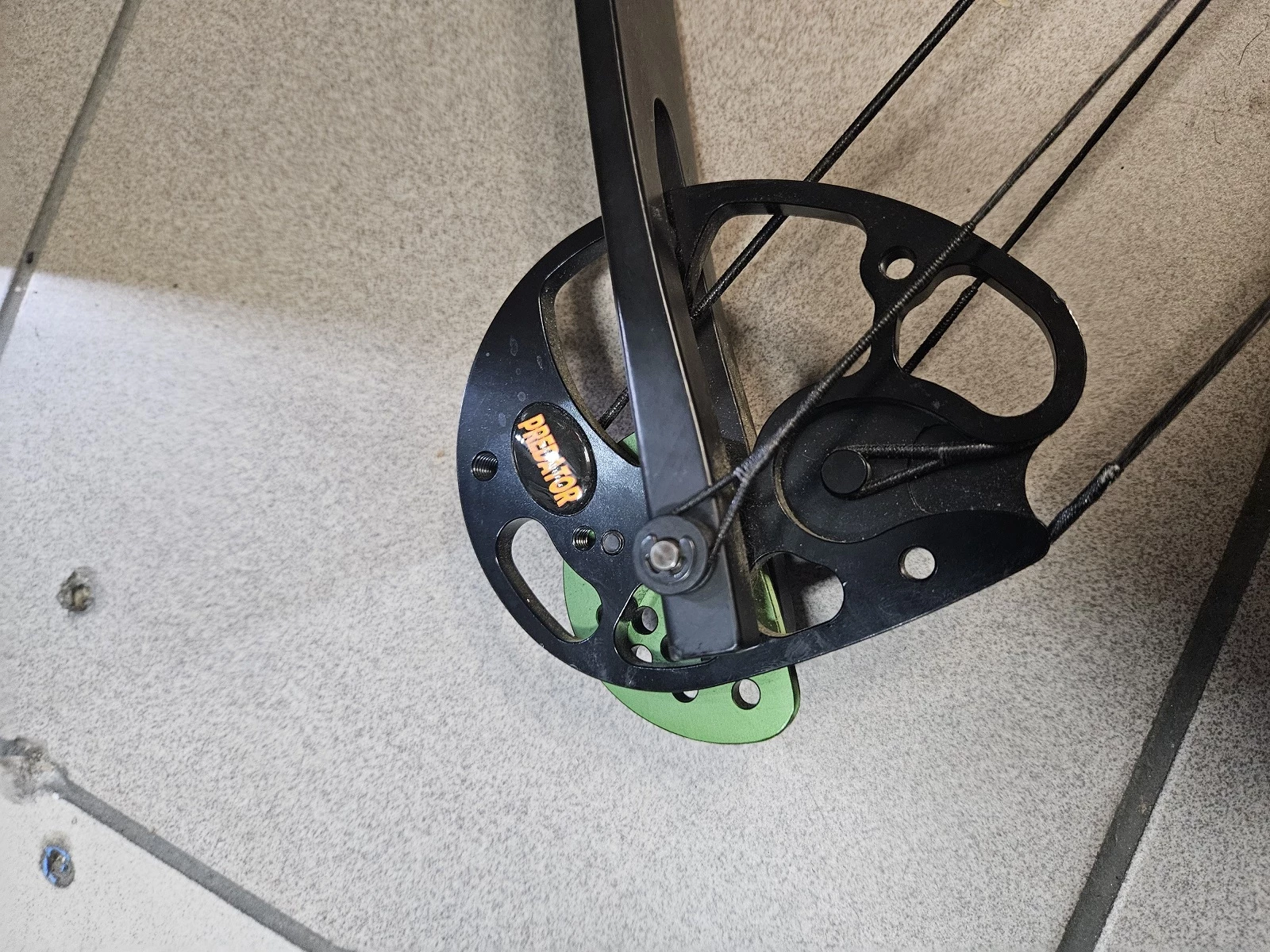 luk-bloczkowy-poe-lang-predator-2-strzaly-model-predator