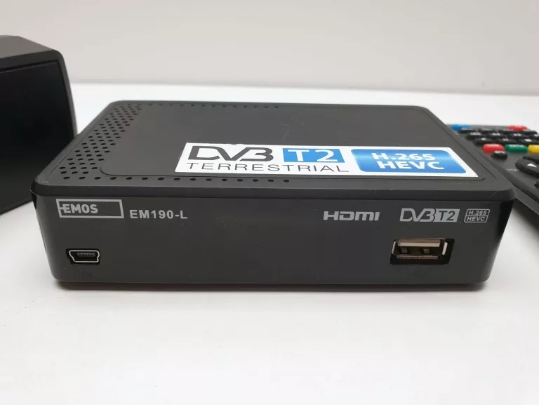 DEKODER DVB-T2 HEVC EMOS EM190-L + PILOT