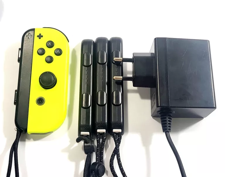 KONSOLA NINTENDO SWITCH HAC-001(-01) AKCESORIA + GRY