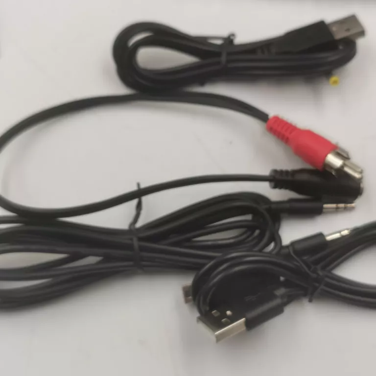 sluchawki-nauszne-radiowe-in608-at-warto-kolor-dominujacy-129357-2