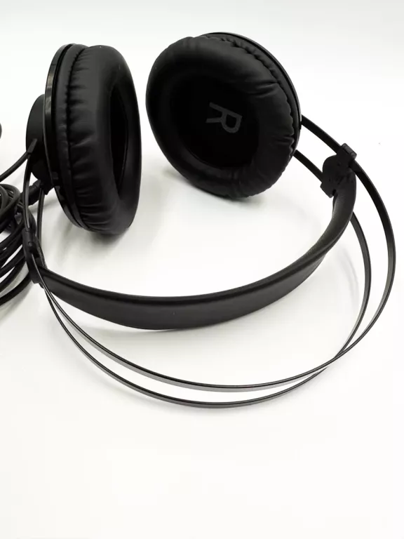 SŁUCHAWKI PRZEWODOWE AKG K72