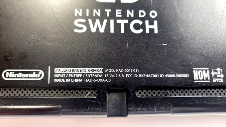 KONSOLA NINTENDO SWITCH HAC-001(-01) AKCESORIA + GRY
