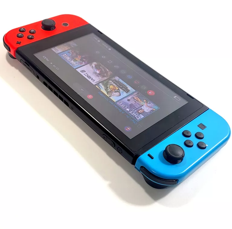 KONSOLA NINTENDO SWITCH HAC-001(-01) AKCESORIA + GRY