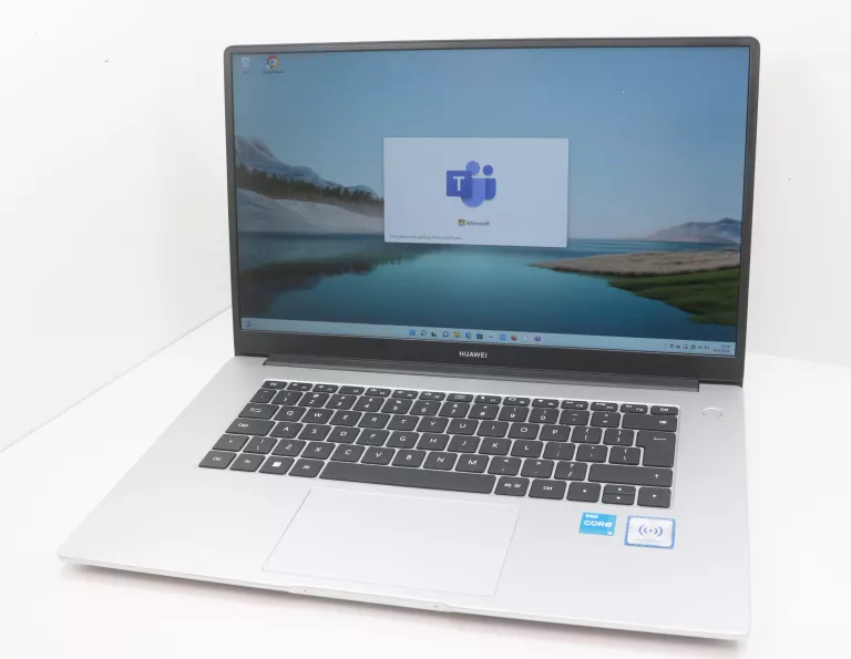 LAPTOP HUAWEI MATEBOOK D15 15,6 " INTEL CORE I3 8 GB / 256 GB SREBRNY