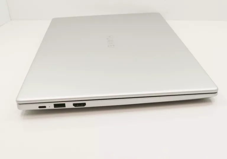 LAPTOP HUAWEI MATEBOOK D15 15,6 " INTEL CORE I3 8 GB / 256 GB SREBRNY