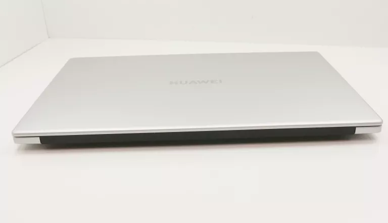 LAPTOP HUAWEI MATEBOOK D15 15,6 " INTEL CORE I3 8 GB / 256 GB SREBRNY