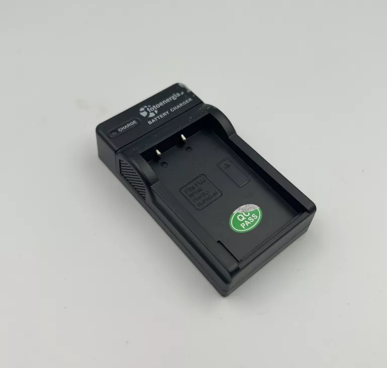 ŁADOWARKA DO BATERII DC K5 TRAVEL CHARGER